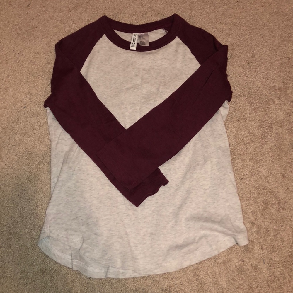 Grey & maroon baseball tee